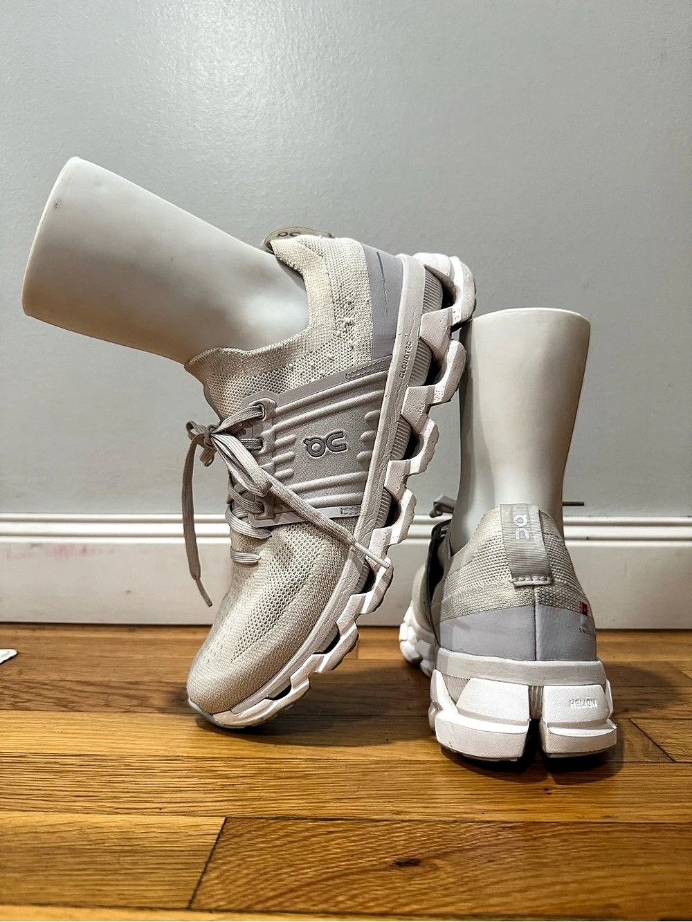On Cloudswift Women's Athletic Shoes White US 10